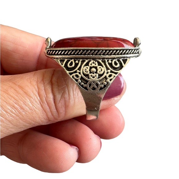 Vintage Long Red Oval Solitaire Stone - Picture 5 of 7